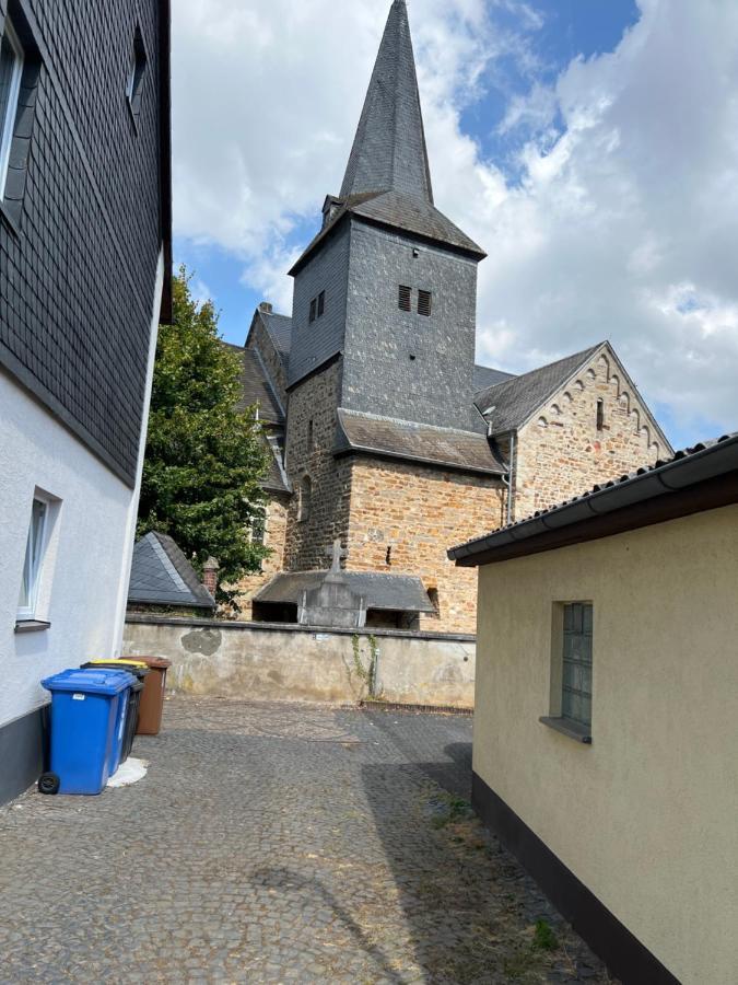 Вилла 300 Jahre Altes Renoviertes Fachwerkhaus Peterslahr Экстерьер фото